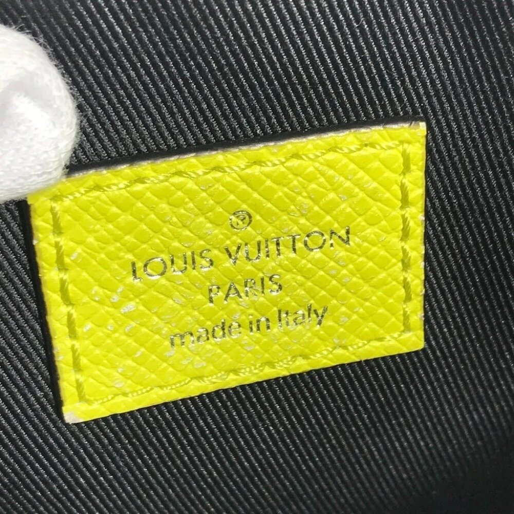 LOUIS VUITTON M30239 Taigalama Outdoor Messenger PM Shoulder Bag body bag - Picture 15 of 16
